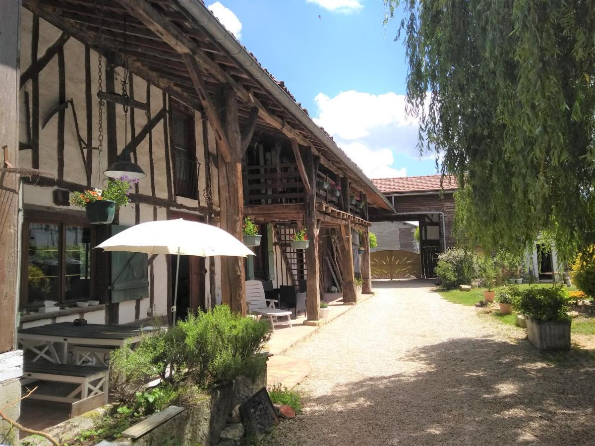 La Varniere Montier-en-Der Buitenkant foto