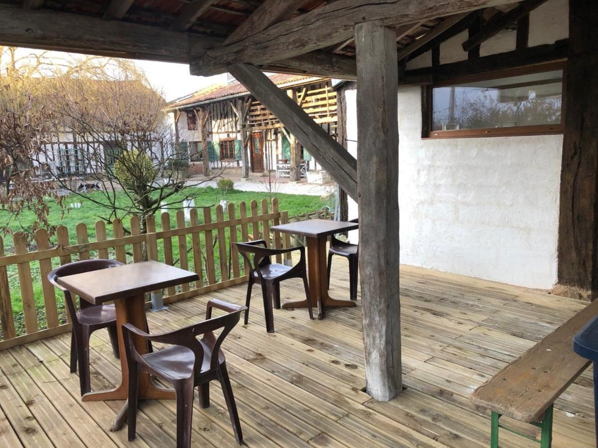 La Varniere Montier-en-Der Buitenkant foto